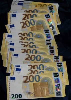 Fake 200 Euros bills
