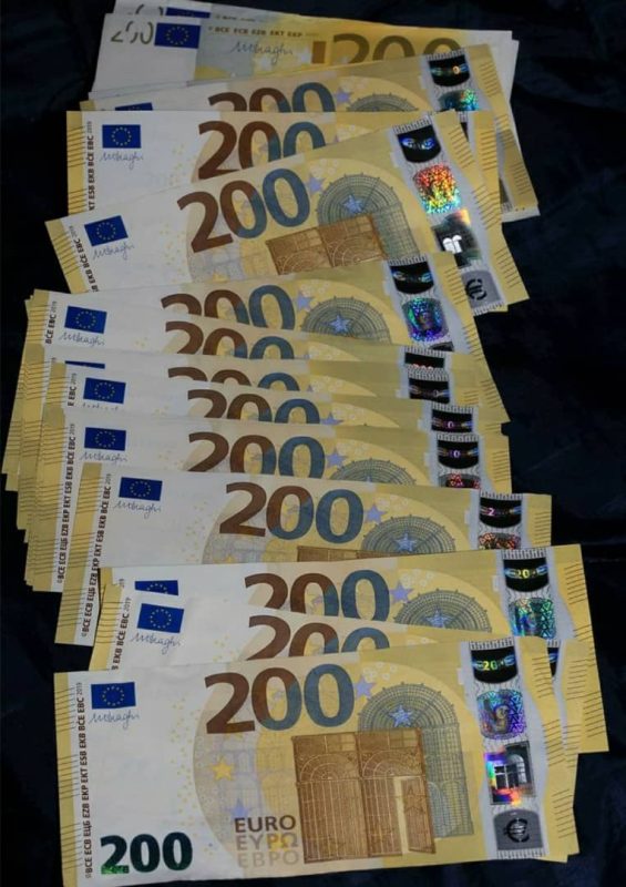 Fake 200 Euros bills